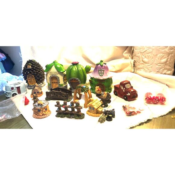 Greenbrier International NEW Fairy Village and Accessories - Picture 1 of 12